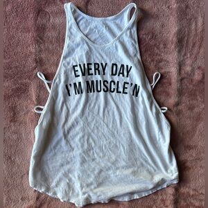 UNDER ARMOUR Heat gear graphic strapped logo tank active open sides cooling